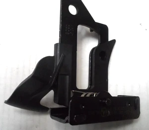Mercedes Benz A 2548809802 Retaining Safety Catch - Picture 1 of 7