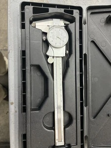 Mitutoyo Dial Caliper 6" Calibrated 505-637 .001" 6” With Case - Made In Brazil - Picture 1 of 9