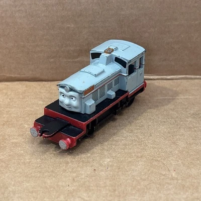 СМОТРИТЕ! Ertl Великобритания Эксклюзив - Thomas & Friends Frank Литой Редкий Поезд Цистерна Двигатель - Изображение 1 из 4