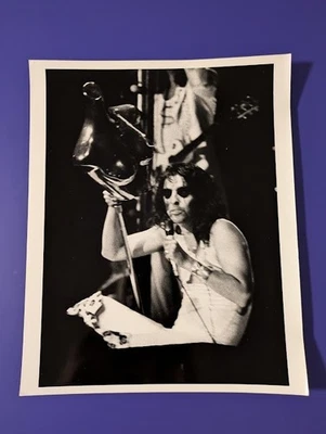 Alice Cooper, rare promotional press photo from 1973 - Image 1 of 3