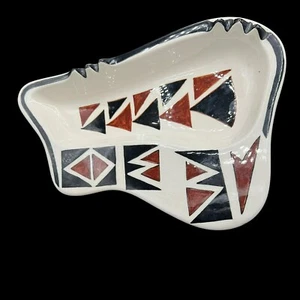 Hand-Painted Ashtray / Trinket Dish, Norman Lansing UTE Mountain Pottery Ceramic - Picture 1 of 6