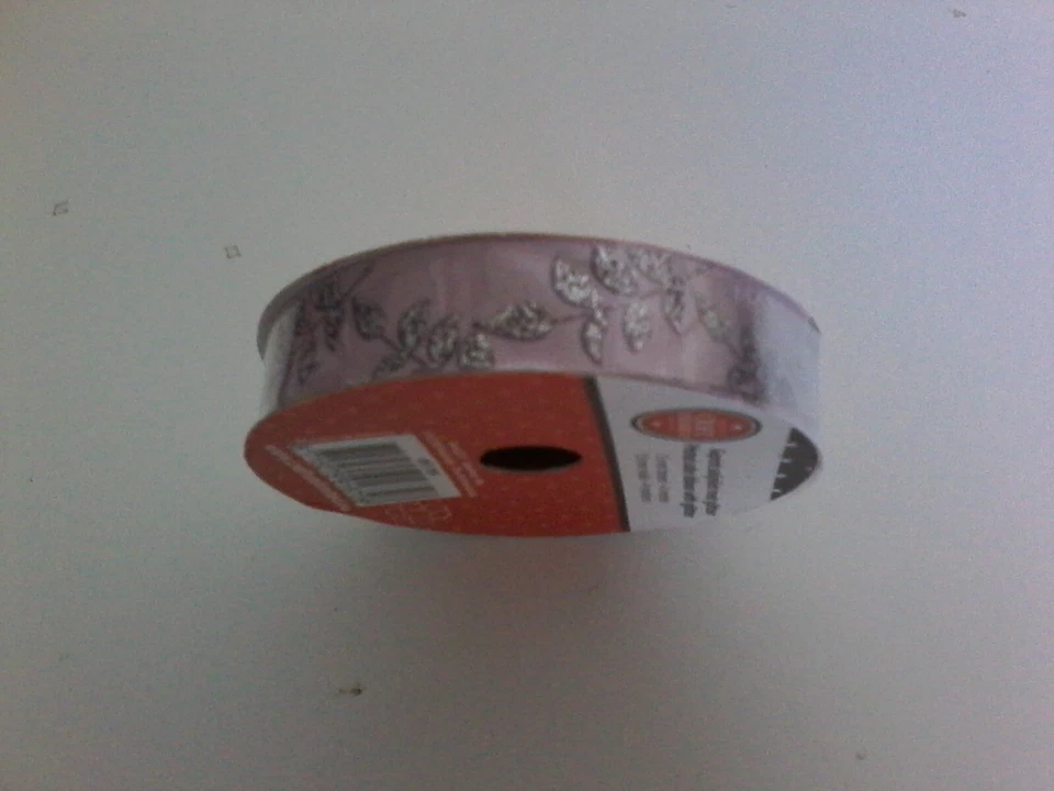 FITA DE CETIM IMPRESSA COM GLITTER PARA SCRAPBOOKING NOVA 4 M. X 15 MM ROXA (S) - Imagem 1 de 1