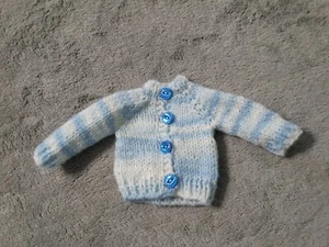 Handgestrickte Strickjacke Pullover Puppenkleidung passt 14" Gummistiefel Wisher Puppe - Bild 1 von 1