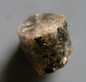 6.5 CT UNTREATED ROUGH SAPPHIRE (SAP1/5) gemstone from Madagascar - Picture 1 of 6