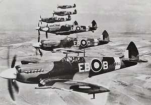 Supermarine Spitfire F Mark XIIS, 41 Squadron Vintage Postcard - Picture 1 of 2