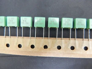 (50X) VISHAY MKT1818-322-404G 0.022uF 22nF 400V 5% Radial 100°C FILM CAPACITOR - Picture 1 of 2