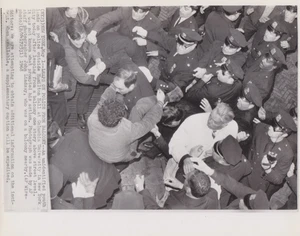 1968 Press Photo Columbia University Student Jumps on Police at Demonstration - Picture 1 of 2