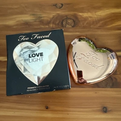 Too Faced Love Light Prismatic Highlighter ~ Ray Of Light ~ Full Size NIB - Image 1 of 3