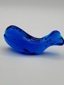BLENKO COBALT BLUE SMILING WHALE FIGURINE PAPERWEIGHT ๐๐ - Picture 1 of 7