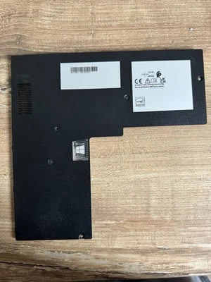 Fujitsu Lifebook E5511 5E15A2 Hintere RAM SSD Abdeckung - Bild 1 von 2