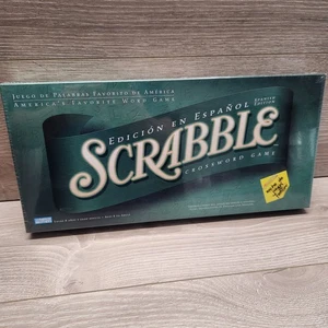 NEW Hasbro Scrabble Spanish Edition Edicion En Espanol Crossword Game Sealed BN - Picture 1 of 4
