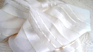 Cejon Creme Metallic Gold 100 % Seide Schal 14" x 61" Maschinensaum Etikett NFlaws - Bild 1 von 6