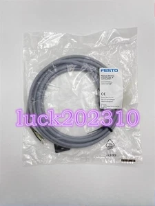1PC NEW FESTO Cable  KMC-1-24DC-2,5-LED 30931 #YY - Picture 1 of 3