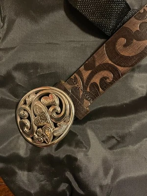 Cinturón de cuero Brighton con cierre de concho  Foto 1 de 2