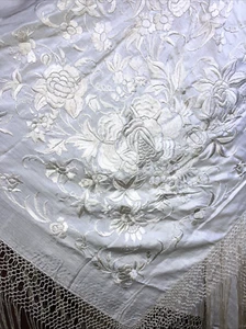 Antique Canton Chinese piano show floral embroidery white wedding Manton 2 - Picture 1 of 7