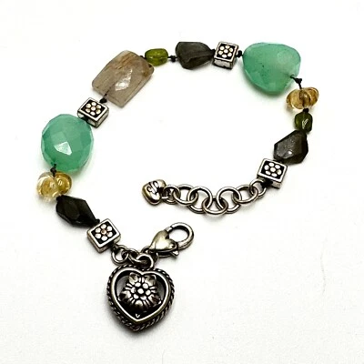 Pulsera con dije de corazón de piedras preciosas verdes Brighton de hasta 8 pulgadas Foto 1 de 3