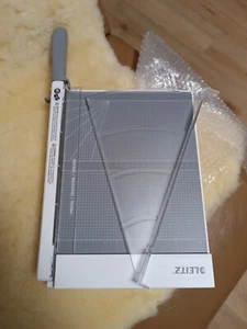 Leitz 9018 Hebel-Schneidemaschine Papierschneider Precision Home DIN A4 8 Blatt - Bild 1 von 4