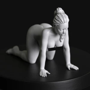 Pregnant Slave Girl 62 - 28mm Scale Resin Miniature by Manufaktura Miniatures  - Picture 1 of 5
