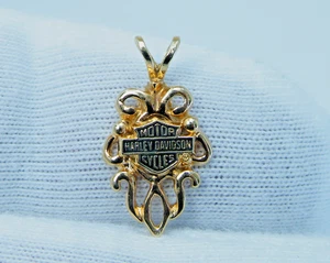10k Yellow Gold Harley Davidson Enamel PENDANT Flaming Logo - Picture 1 of 8