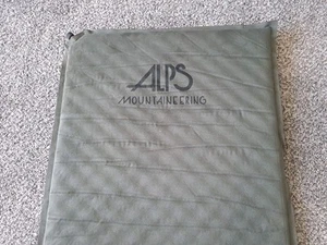 Alps Mountaineering Comfort Series Sleeping Pad 20”x72”x1.5” Regular Backpacking - Picture 1 of 7