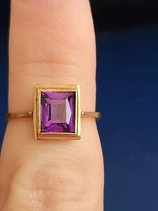 10K YELLOW GOLD AMETHYST RING SIZE 5.75 - Picture 1 of 5
