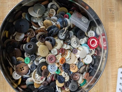 Buttons Mixed lot of assorted misc types, some vintage 2+ Pounds Huge variety - Image 1 of 4