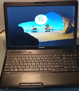 TOSHIBA Satellite C660D -19X-, 15“Displ, 4 GB RAM, ohne HDD/Netzteil, als defekt - Bild 1 von 9