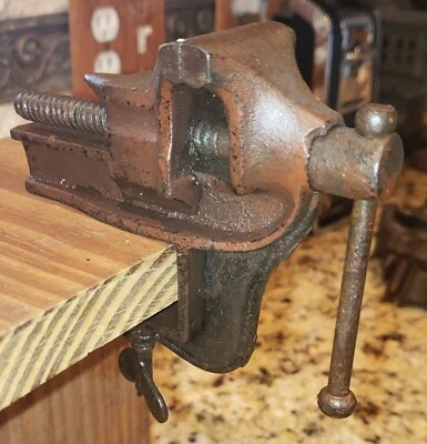 JEWELER'S / Gunsmith VISE 1.5/8" Jaws, anvil , pipe jaws,  nice! Selling several - Image 1 of 4