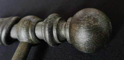 BASTONE PER TENDA IN LEGNO ANTICATO NERO ARGENTO 200 cm Ø 22. - Immagine 1 di 4