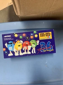 1:24 Action Ken Schrader 2000 M&Ms Grand Prix - Picture 1 of 4