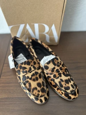 Mocasines planos Zara de cuero con estampado animal para mujer talla 6,5 EU 37 Foto 1 de 4