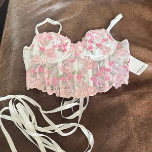 Top corsé de encaje floral delicado rosa y blanco con deshuesado nuevo con etiquetas talla pequeña - Imagen 1 de 5