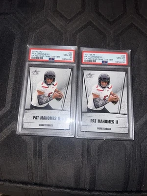 2017 leaf draft patrick mahomes psa 10 Football Card Lot 2 Rc 07  - Image 1 of 3