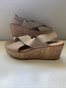 *NWOT* Clark’s Annadel Eirwyn tan size 8 strappy wedge sandal cork heel - Picture 1 of 7