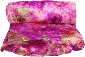 Knitsilk Premium A-Grade Mulberry Silk: Hand-Dyed Pink & Green Silk Fibers - Picture 1 of 6