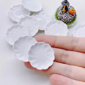 10 pieces Miniature white Ceramic plate 25 mm. decorate for doll 1:12 scale - Picture 1 of 3