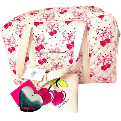 Bolso de Lona Betsey Johnson Acolchado Arco de Cereza Viaje Fin de Semana y Bolsa Nuevo con Etiquetas Foto 1 de 4
