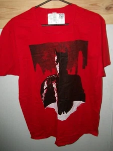 DC Comics The Batman (2022) Noir Batman Regular Fit L T-Shirt Great Condition - Picture 1 of 4