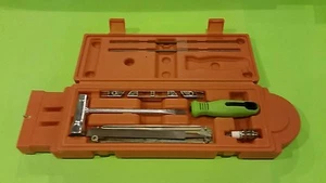 Chainsaw scabbard bar cover tool kit, wrench, 5/32" files gauge guide & handle - Imagen 1 de 5