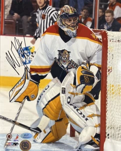 Florida Panthers Signed Roberto Luongo 8x10 Stevie Y Authentic Hologram - Picture 1 of 2