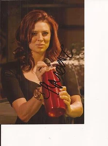 HOLLYOAKS * TWINNIE-LEE MOORE ' PORSHE McQUEEN ' SIGNED 6x4 ACTION PHOTO+COA '  - Picture 1 of 1