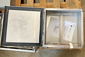 Gabinete de caja de conexiones de acero inoxidable NEMA 3R IP66 con juntas 18"x16"x7" Technor - NUEVO - Imagen 1 de 6