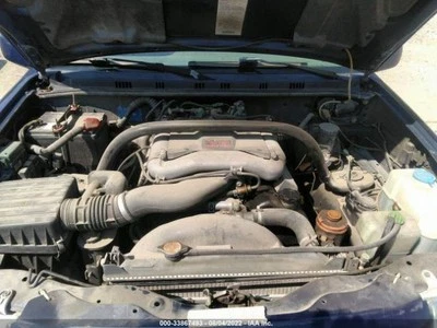 Base del faro izquierdo del conductor compatible con 99-05 VITARA 333674 Foto 1 de 4