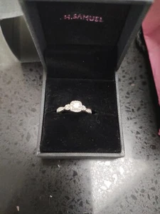 white gold diamond ring - Picture 1 of 9