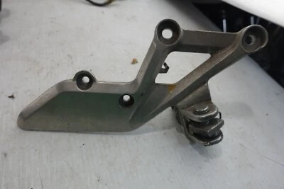 Soporte de clavija trasero derecho HONDA CBR300R CBR 300 CBR 250 13-19 Foto 1 de 4