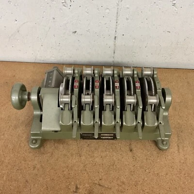 Sincronizador de película Magnasync Moviola 16 mm modelo TALLA (A8) Foto 1 de 4