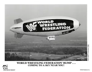 Original WWF Federation Blimp P-289 1995 „Coming To A Sky Near You!“ Promo Foto - Bild 1 von 4