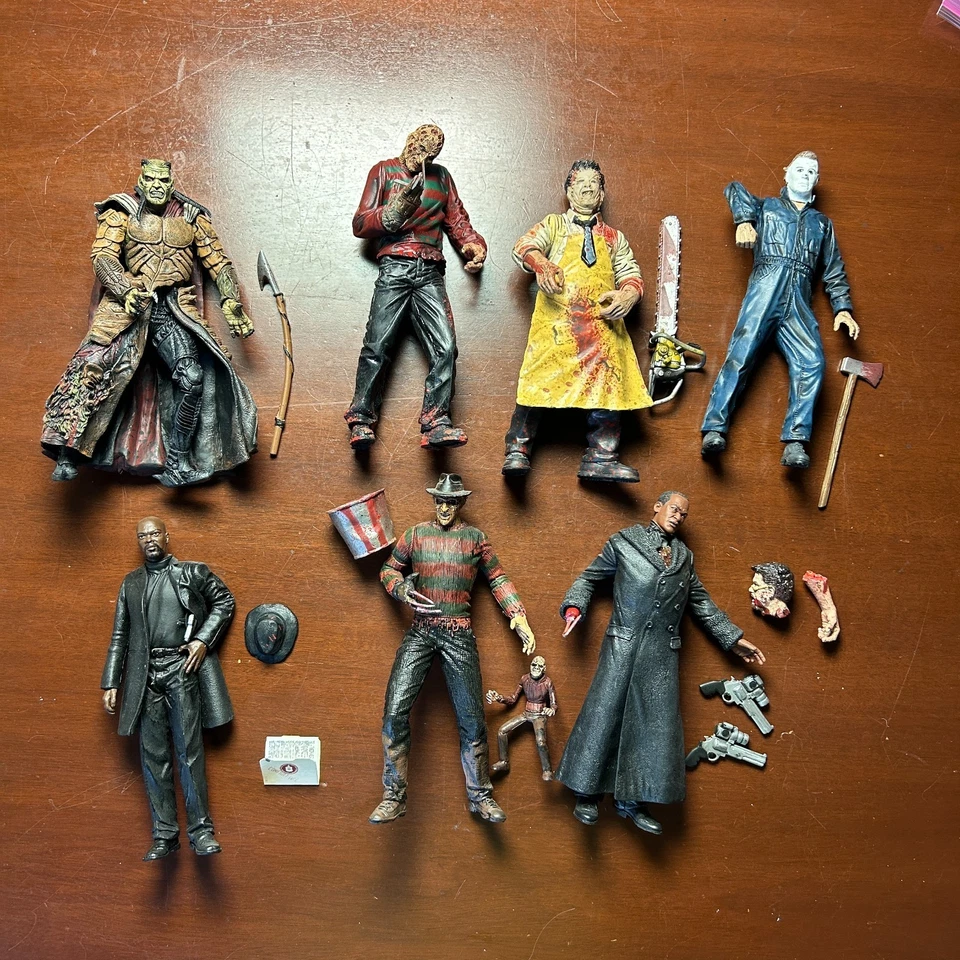 Lot of 7 McFarlane Movie Maniac Figures Freddy Krueger Chainsaw Accessories - Image 1 of 4