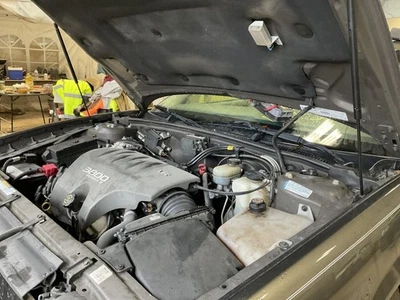 Windshield Wiper Motor Fits 97-05 PARK AVENUE 5230444 - Image 1 of 4