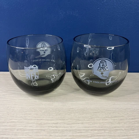 Vtg Pair Of 2 NFL New England Patriots Logo Smoked Glass Whiskey Low Ball Glass Cover